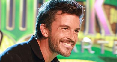 Jonathan Bailey named "Sexiest Man Alive 2025"